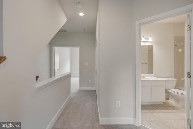 8005 HOMEFIELD DR, Landover, MD 20785