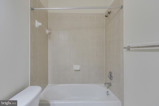 8005 HOMEFIELD DR, Landover, MD 20785