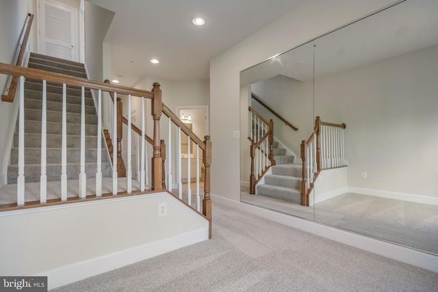 8005 HOMEFIELD DR, Landover, MD 20785