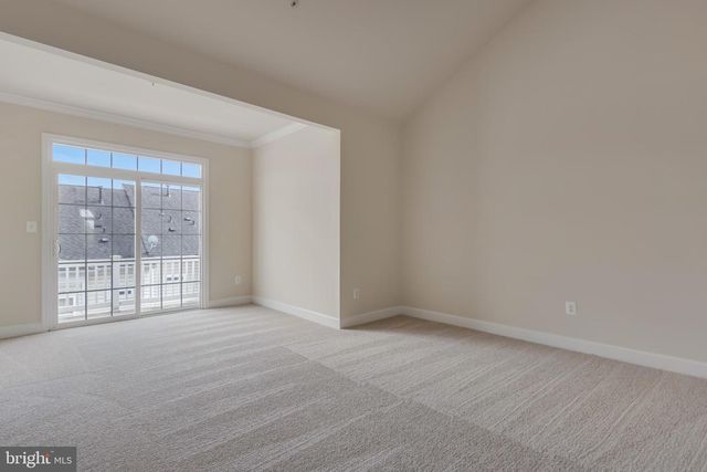8005 HOMEFIELD DR, Landover, MD 20785
