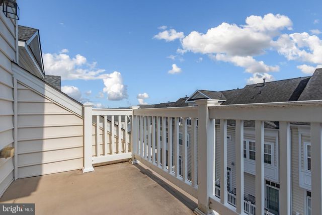 8005 HOMEFIELD DR, Landover, MD 20785