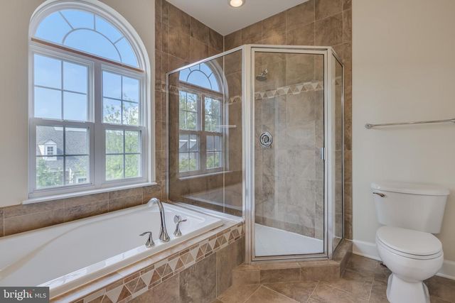 8005 HOMEFIELD DR, Landover, MD 20785