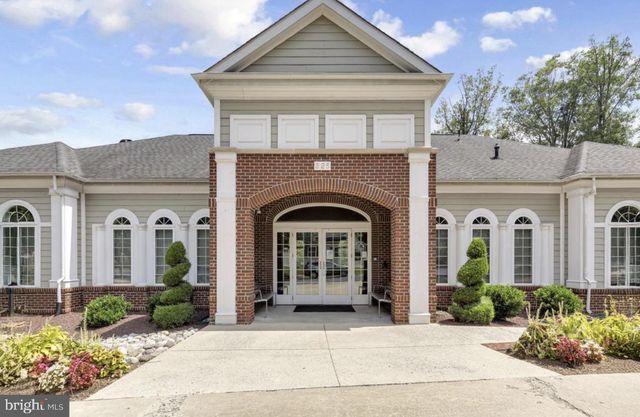 8005 HOMEFIELD DR, Landover, MD 20785