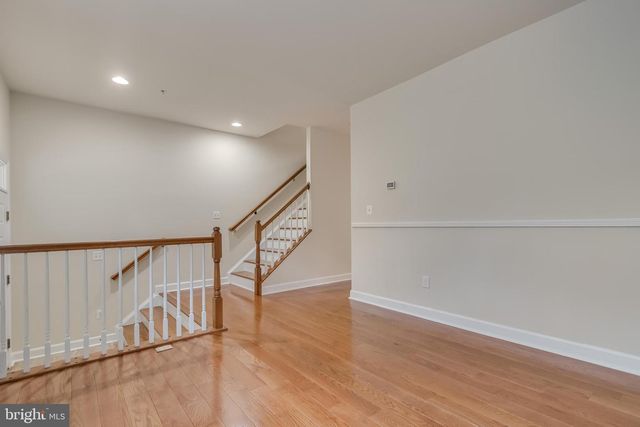 8005 HOMEFIELD DR, Landover, MD 20785