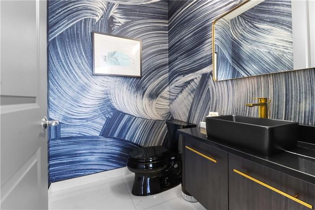 700 W 31st Street 702, Kansas City, MO 64108