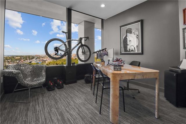 700 W 31st Street 702, Kansas City, MO 64108