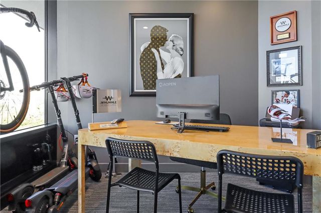 700 W 31st Street 702, Kansas City, MO 64108