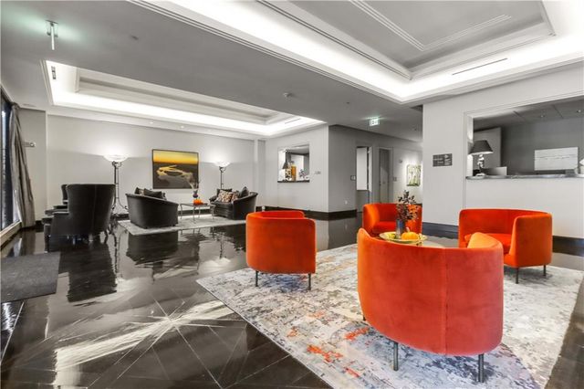 700 W 31st Street 702, Kansas City, MO 64108