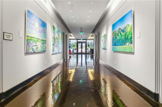 700 W 31st Street 702, Kansas City, MO 64108