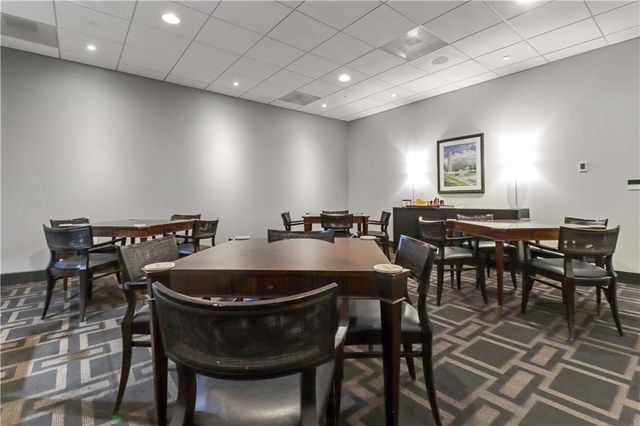 700 W 31st Street 702, Kansas City, MO 64108