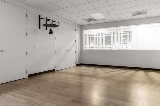 700 W 31st Street 702, Kansas City, MO 64108