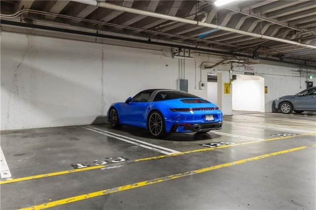 700 W 31st Street 702, Kansas City, MO 64108