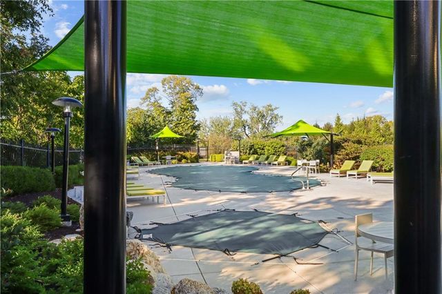 700 W 31st Street 702, Kansas City, MO 64108