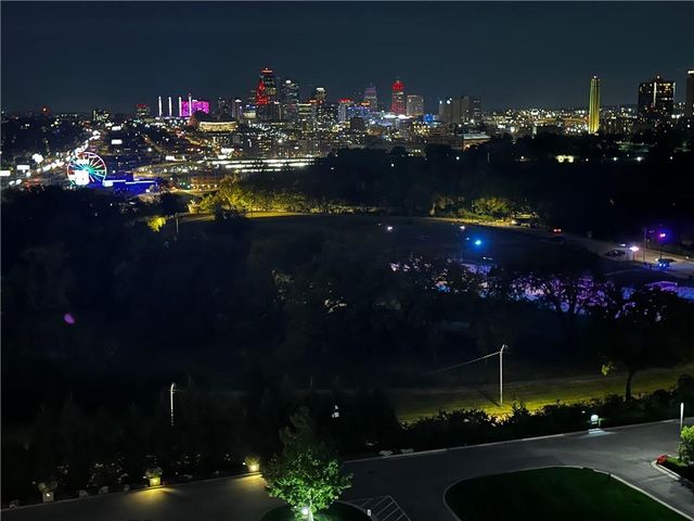 700 W 31st Street 702, Kansas City, MO 64108