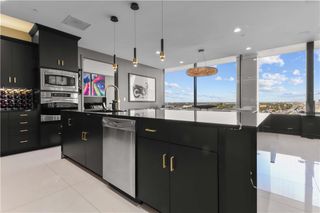 700 W 31st Street 702, Kansas City, MO 64108