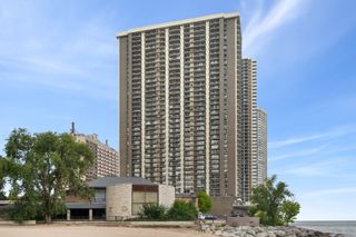 6007 N Sheridan Road 38G, Chicago, IL 60660
