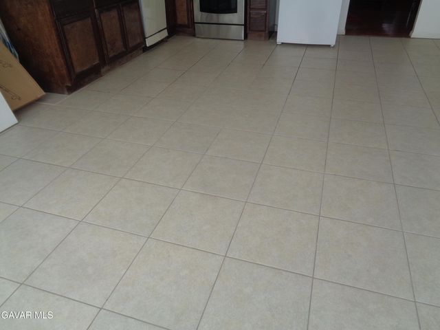 44631 Fenhold Street, Lancaster, CA 93535