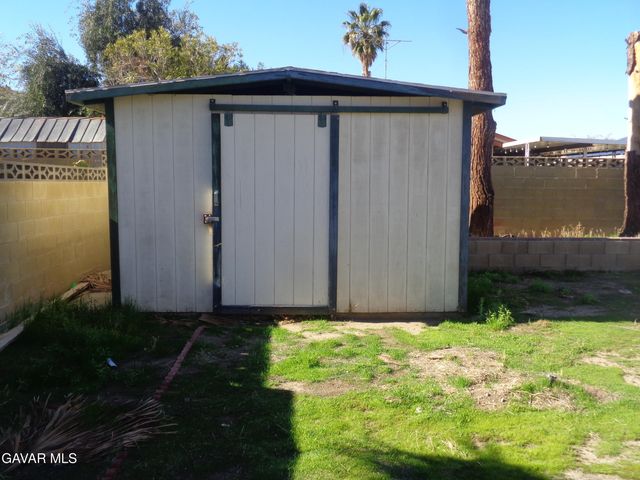 44631 Fenhold Street, Lancaster, CA 93535