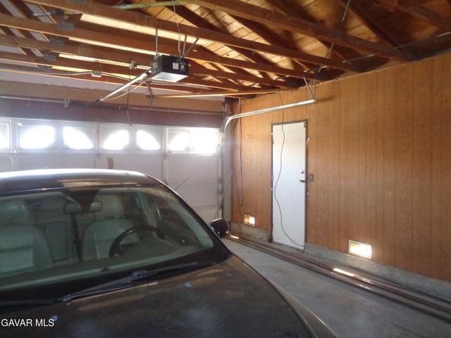 44631 Fenhold Street, Lancaster, CA 93535