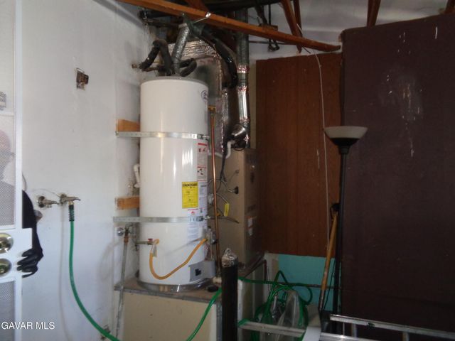 44631 Fenhold Street, Lancaster, CA 93535