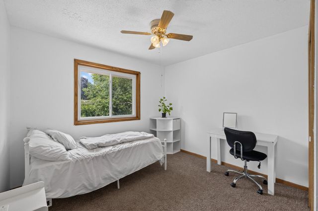 6709 Brunswick Avenue N, Brooklyn Park, MN 55429