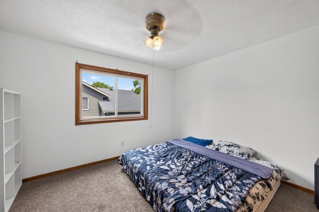 6709 Brunswick Avenue N, Brooklyn Park, MN 55429