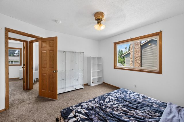 6709 Brunswick Avenue N, Brooklyn Park, MN 55429