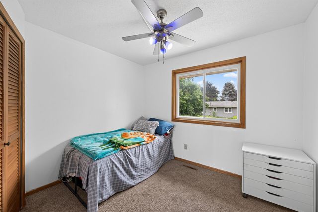 6709 Brunswick Avenue N, Brooklyn Park, MN 55429