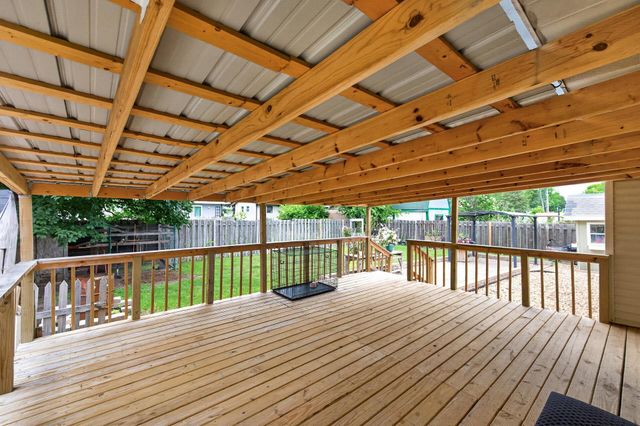 6709 Brunswick Avenue N, Brooklyn Park, MN 55429