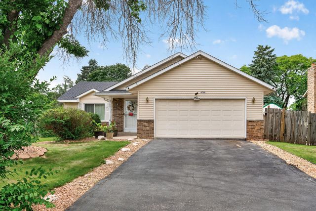 6709 Brunswick Avenue N, Brooklyn Park, MN 55429