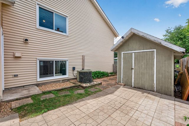 6709 Brunswick Avenue N, Brooklyn Park, MN 55429