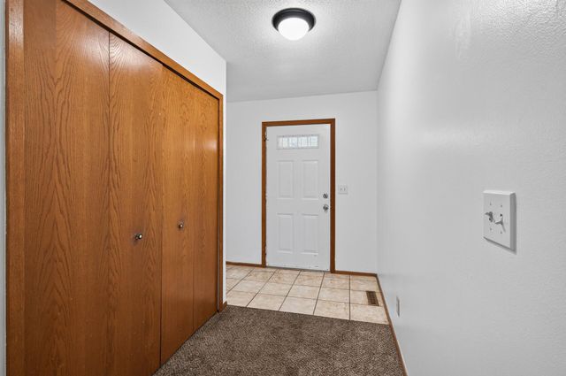 6709 Brunswick Avenue N, Brooklyn Park, MN 55429