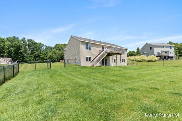 11782 Ridge Water Drive, Sparta, MI 49345