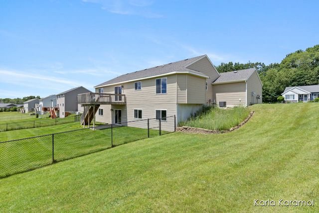 11782 Ridge Water Drive, Sparta, MI 49345