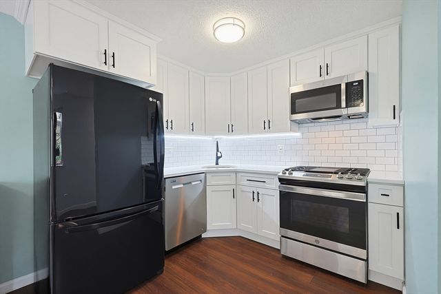 125 Leland Farm Rd. 125, Ashland, MA 01721