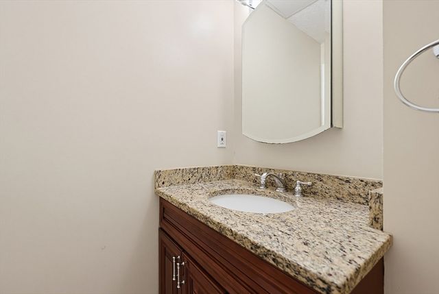 125 Leland Farm Rd. 125, Ashland, MA 01721