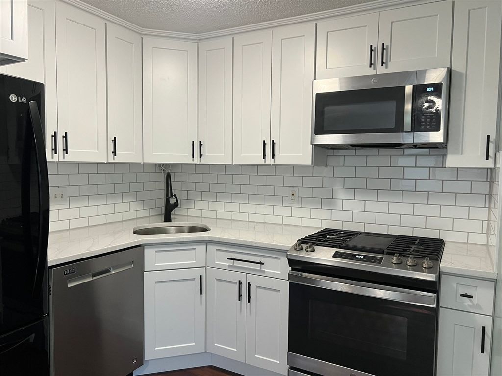 125 Leland Farm Rd. 125, Ashland, MA 01721