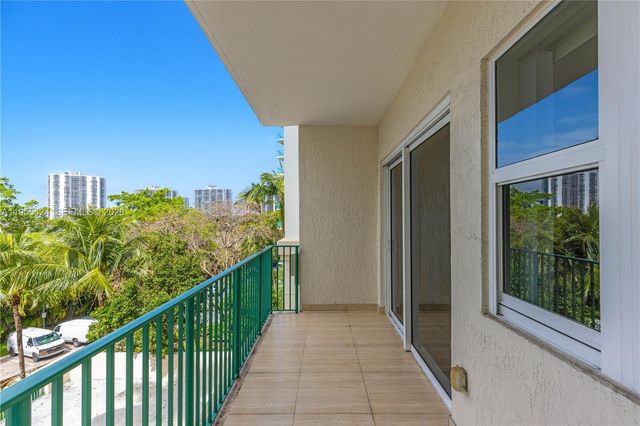 20000 E Country Club Drive 402, Aventura, FL 33180