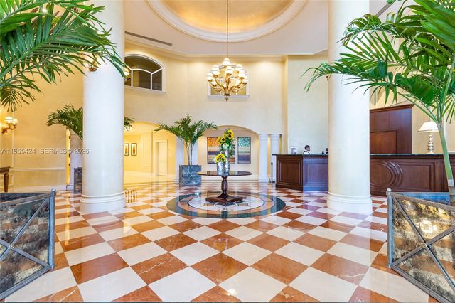 20000 E Country Club Drive 402, Aventura, FL 33180
