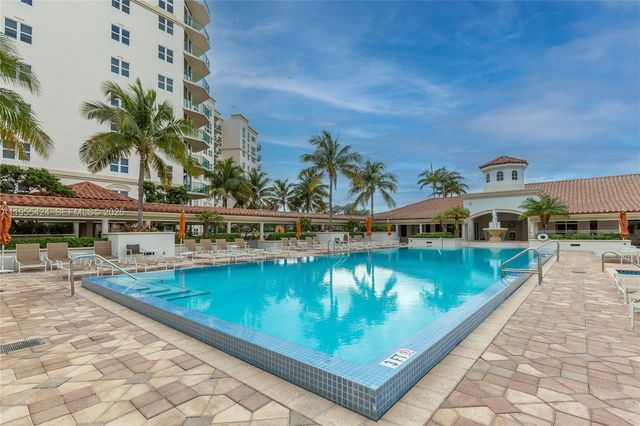 20000 E Country Club Drive 402, Aventura, FL 33180
