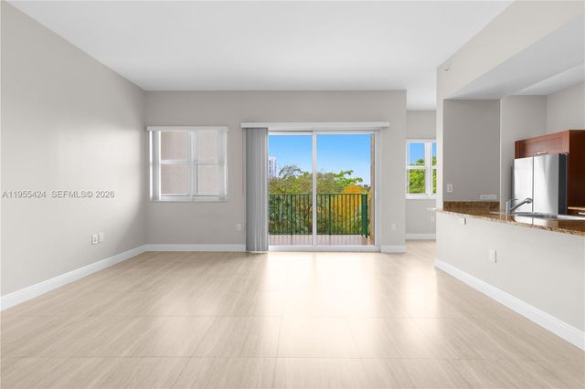 20000 E Country Club Drive 402, Aventura, FL 33180