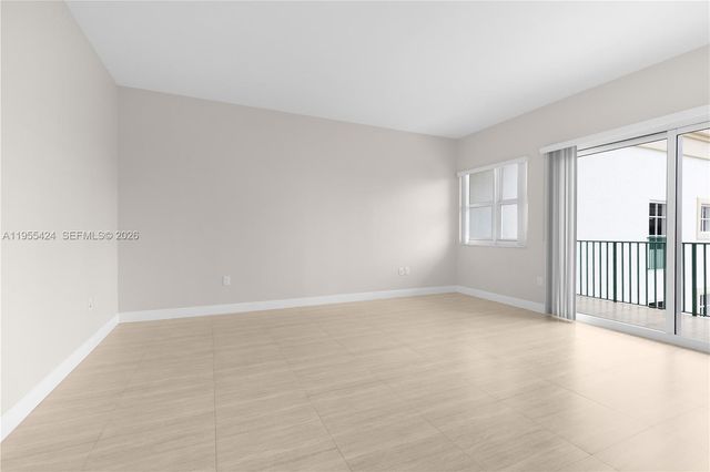 20000 E Country Club Drive 402, Aventura, FL 33180