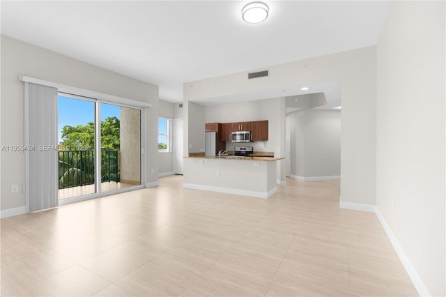 20000 E Country Club Drive 402, Aventura, FL 33180