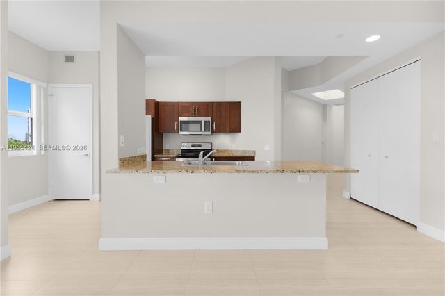 20000 E Country Club Drive 402, Aventura, FL 33180