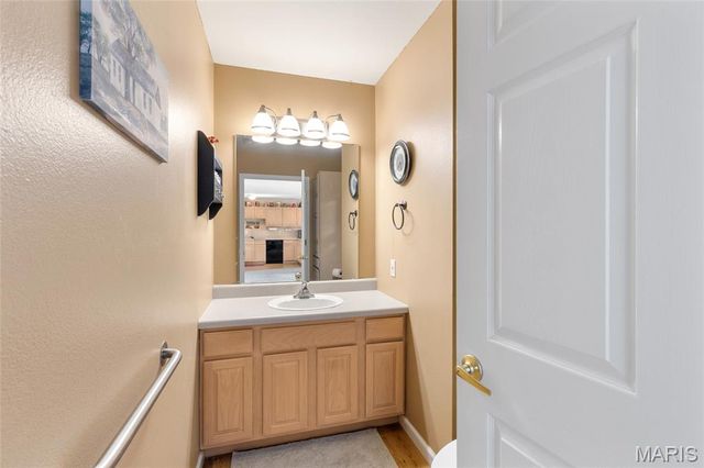 915 Pine Avenue, Warrenton, MO 63383