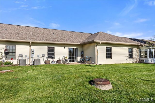 915 Pine Avenue, Warrenton, MO 63383