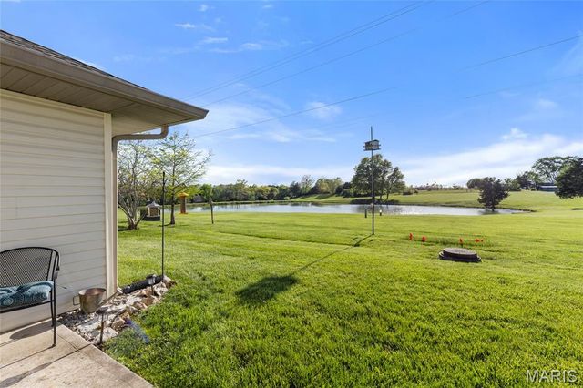 915 Pine Avenue, Warrenton, MO 63383