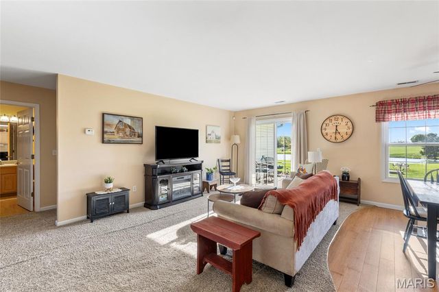 915 Pine Avenue, Warrenton, MO 63383