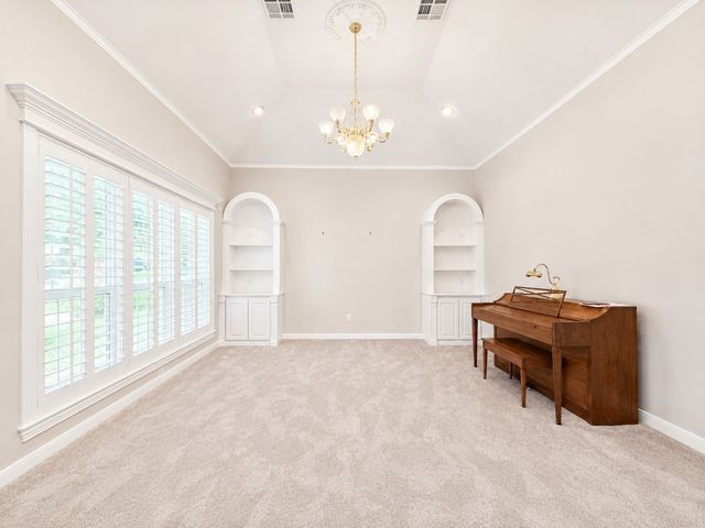 1917 Elmwood Avenue, Corsicana, TX 75110