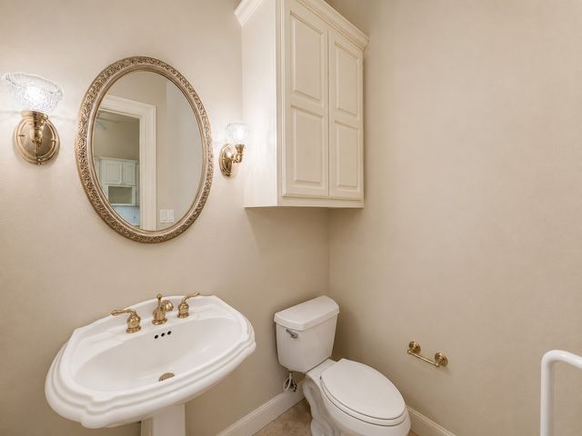 1917 Elmwood Avenue, Corsicana, TX 75110
